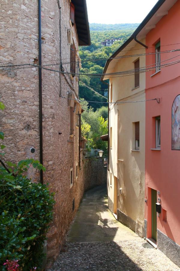 Villa Casa Angelo Torri Del Benaco Exterior foto
