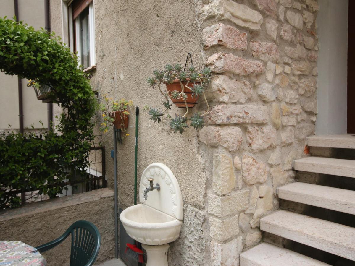Villa Casa Angelo Torri Del Benaco Exterior foto